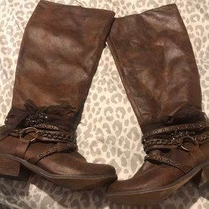 Riding boots